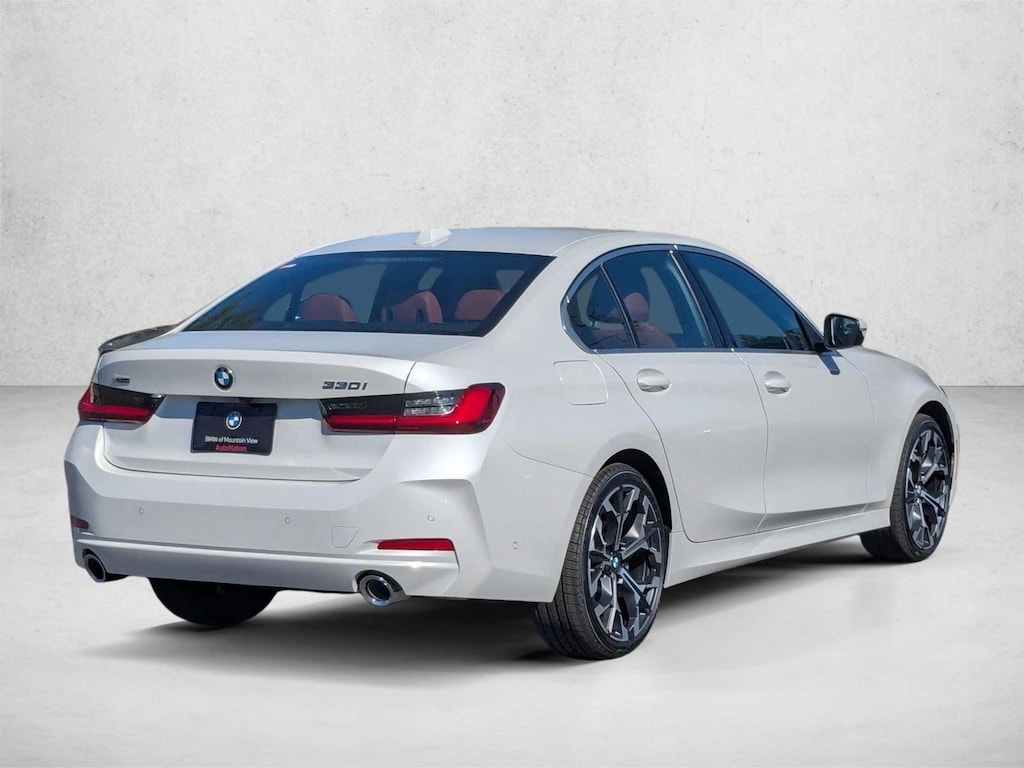 New 2026 BMW 330i xDrive Sedan