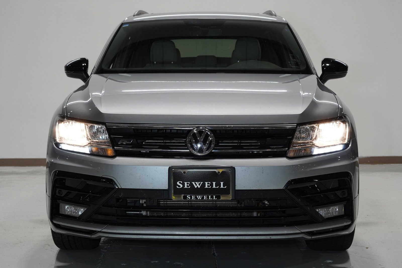 Used 2021 Volkswagen Tiguan SE R-LINE BLACK with VIN 3VV3B7AX4MM013625 for sale in Grapevine, TX