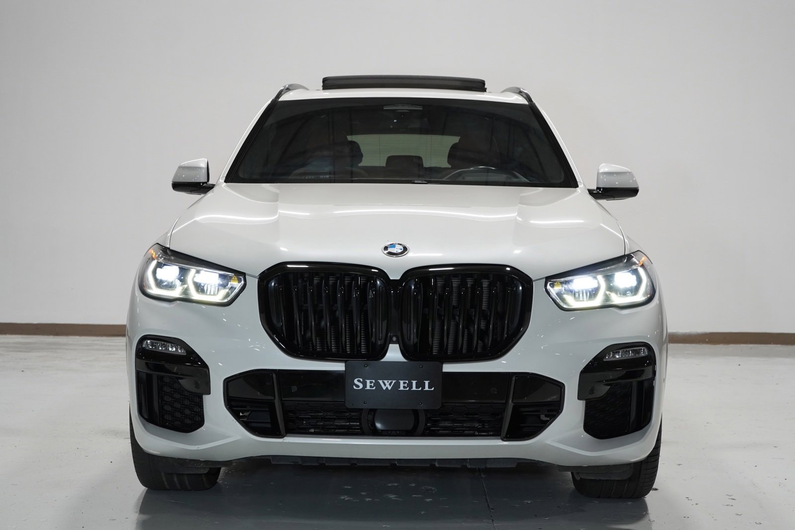 Certified 2021 BMW X5 M50i with VIN 5UXJU4C0XM9F32435 for sale in Grapevine, TX