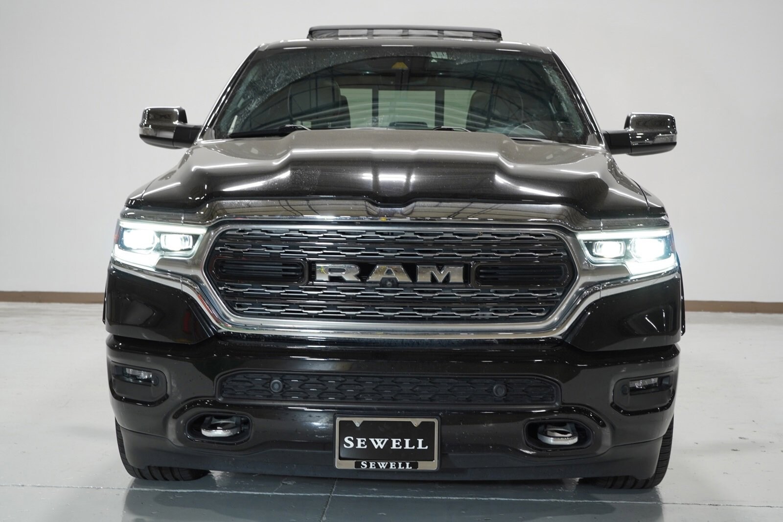 Used 2020 RAM Ram 1500 Pickup Limited with VIN 1C6SRFHTXLN190968 for sale in Grapevine, TX