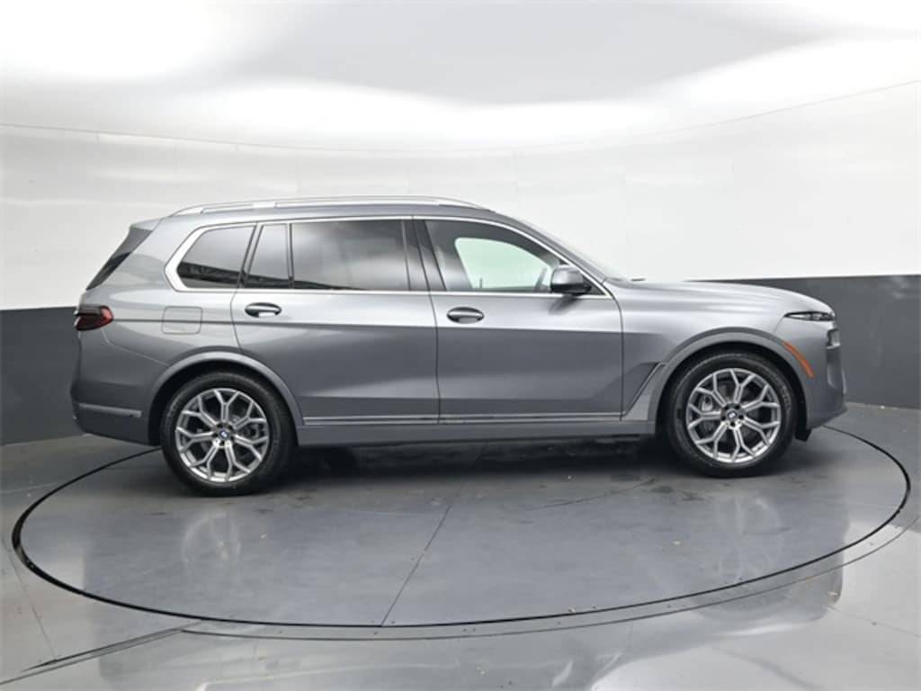 New 2026 BMW X7 xDrive40i SUV