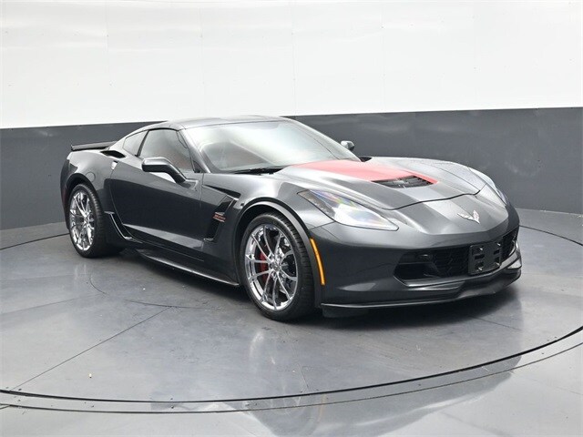 2019 Chevrolet Corvette Grand Sport 2LT photo 2