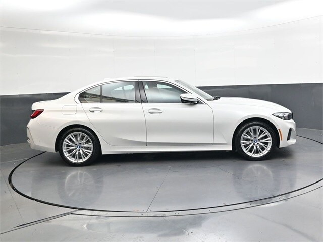 2024 Bmw 330e photo 3
