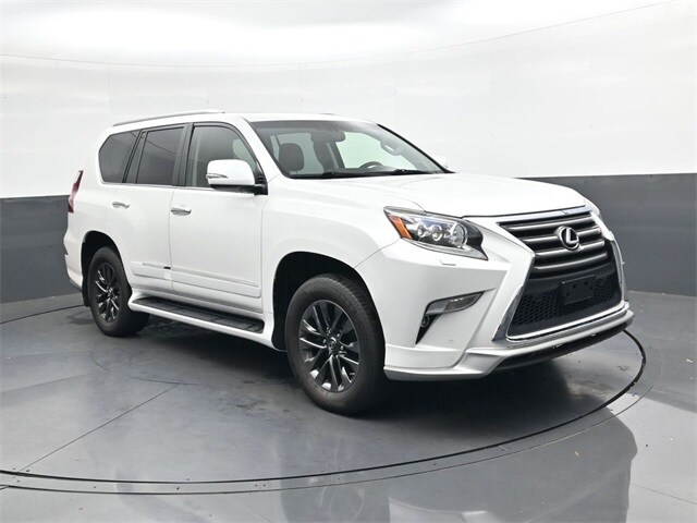 2019 Lexus GX 460 Luxury photo 2