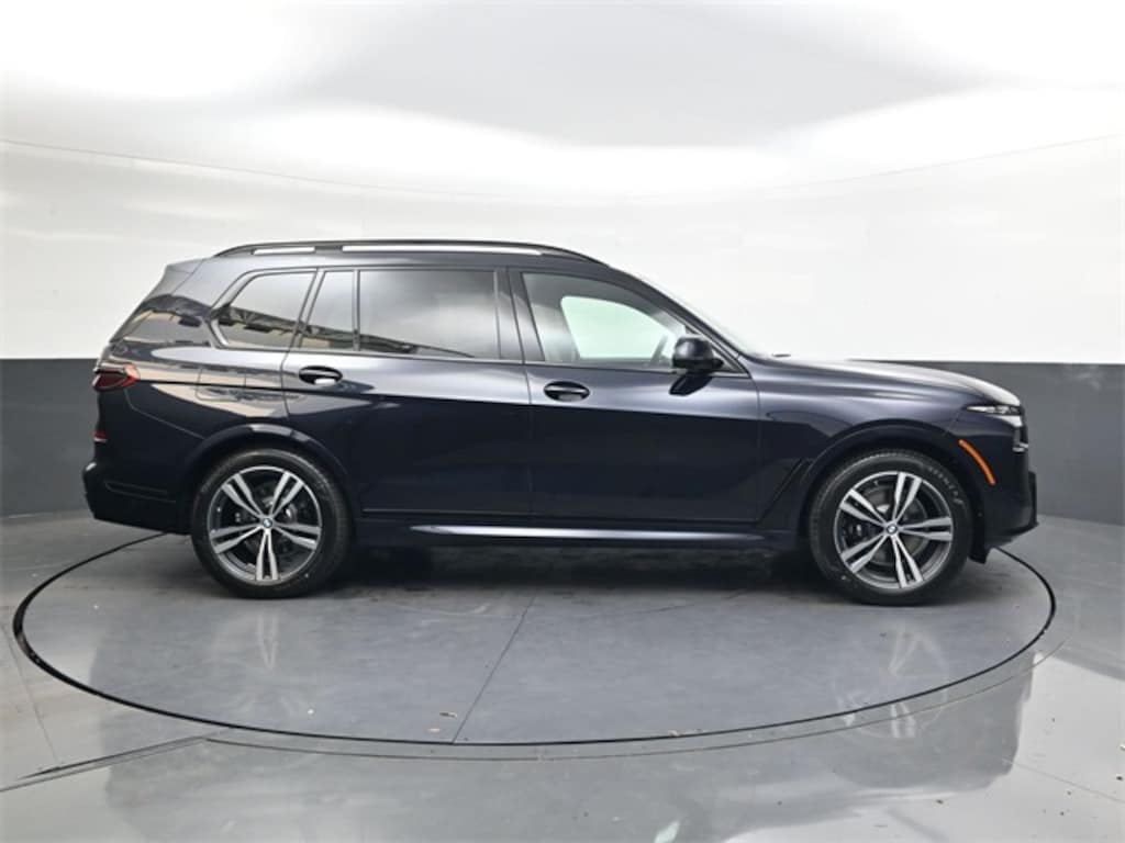 New 2026 BMW X7 xDrive40i SUV
