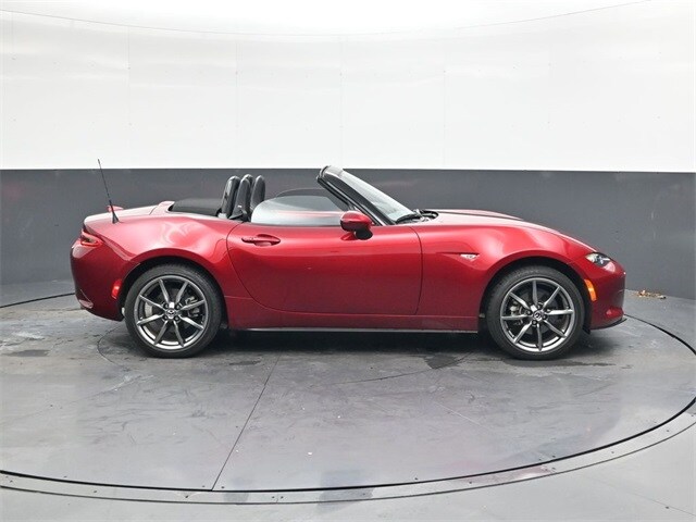 2023 Mazda MX-5 Miata Miata Grand Touring photo 2