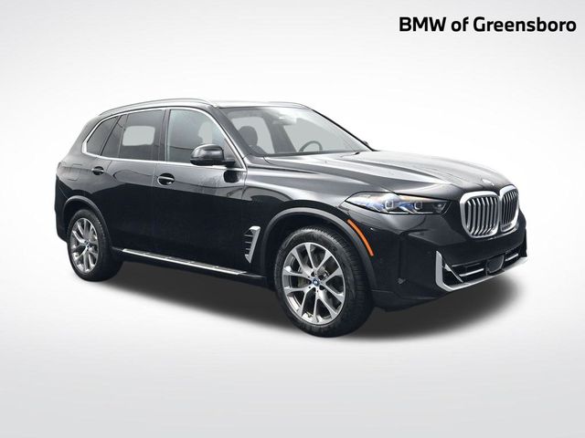 2025 BMW X5 50e's photo