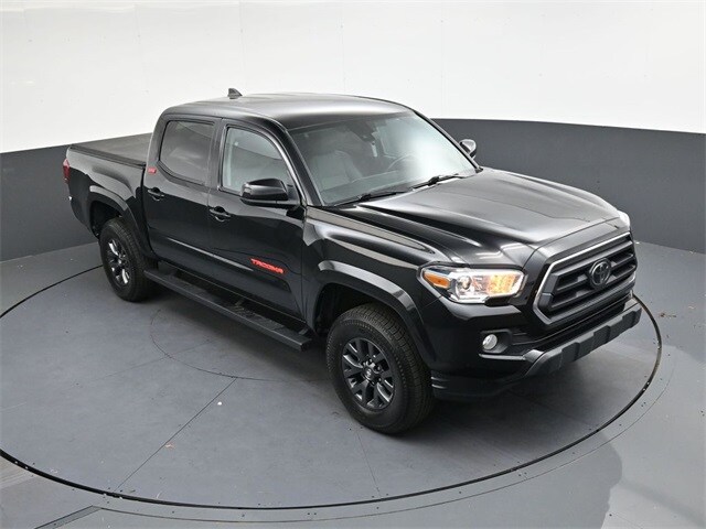 2022 Toyota Tacoma SR5 V6 photo 2