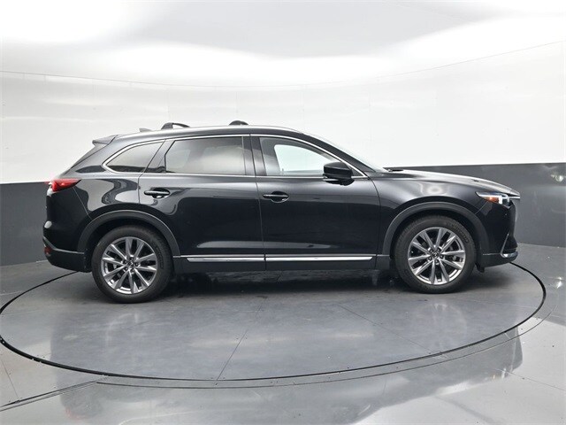 2022 Mazda CX-9 Grand Touring photo 2