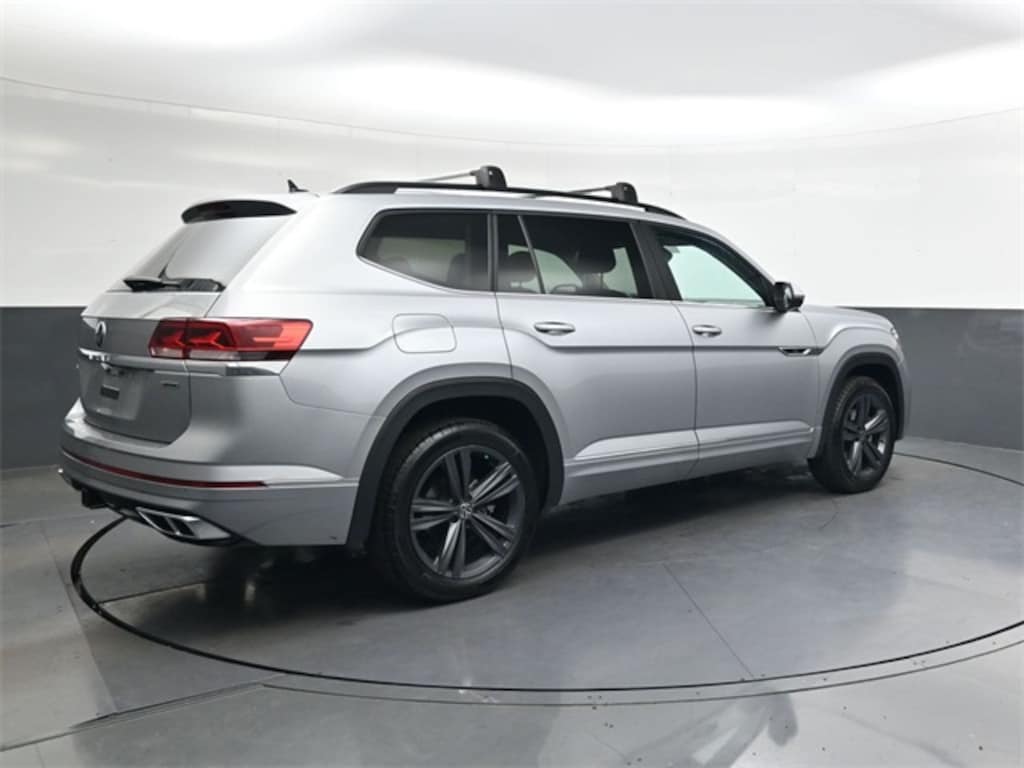 Used 2021 Volkswagen Atlas 3.6L V6 SE w/Technology R-Line 4MOTION SUV
