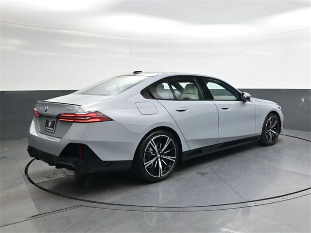 New 2026 BMW 530i xDrive Sedan