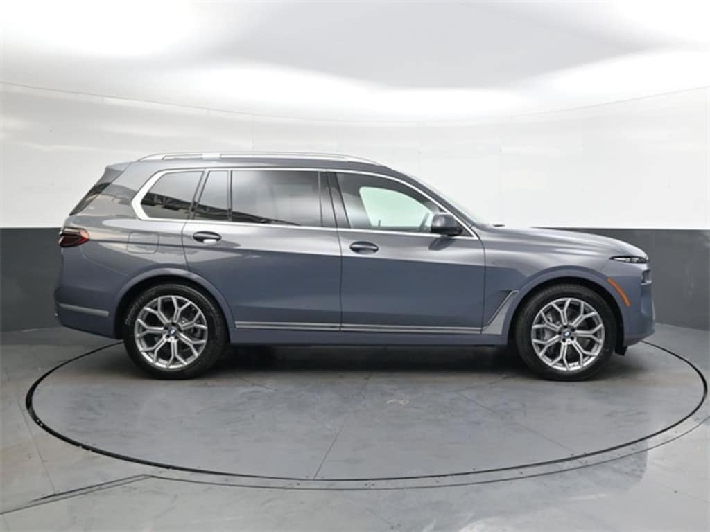 New 2026 BMW X7 xDrive40i SUV