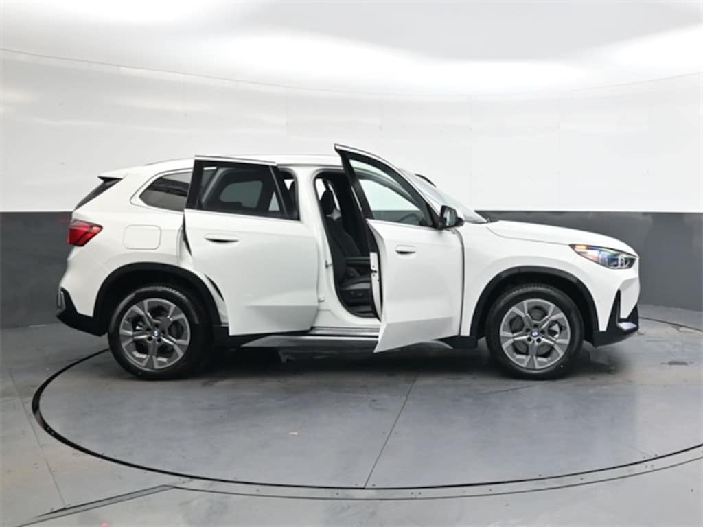 New 2026 BMW X1 xDrive28i SUV