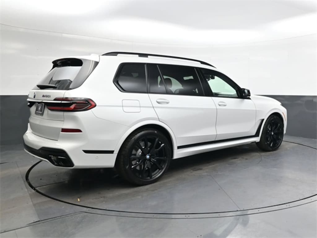 New 2026 BMW X7 M60i SUV