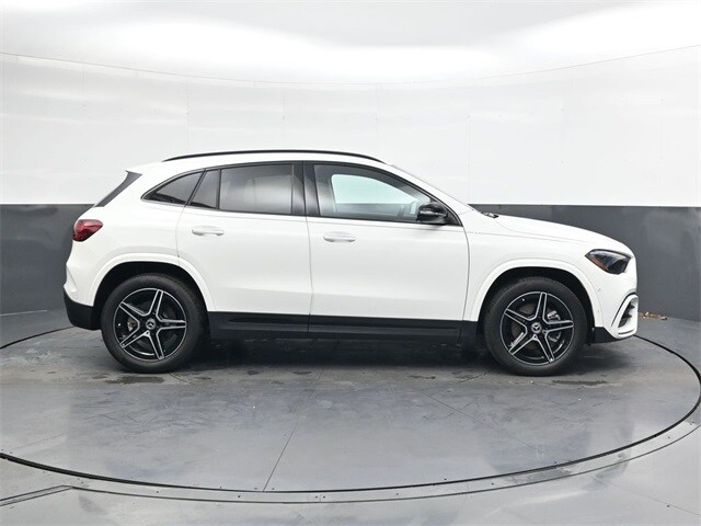 2025 Mercedes Benz GLA 250 photo 2