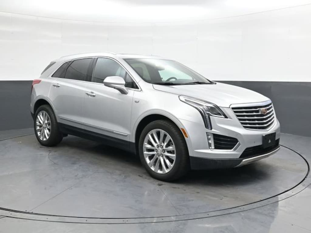 Used 2017 CADILLAC XT5 Platinum SUV