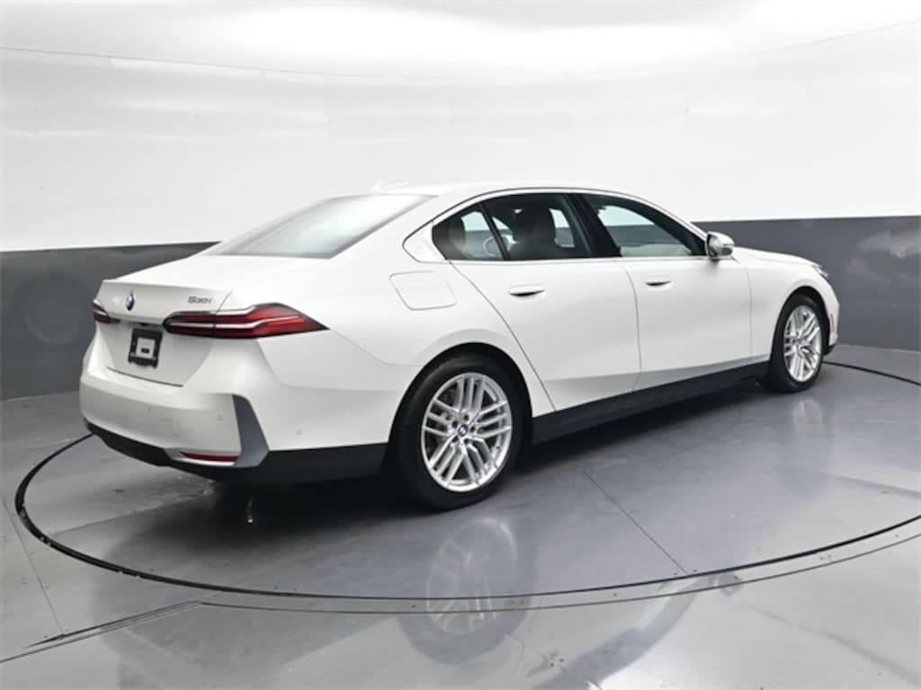 Used 2025 BMW 530i  Sedan