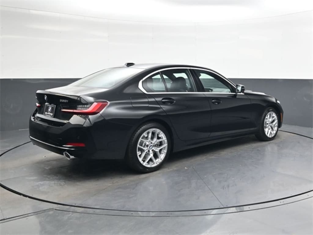 New 2026 BMW 330i xDrive Sedan