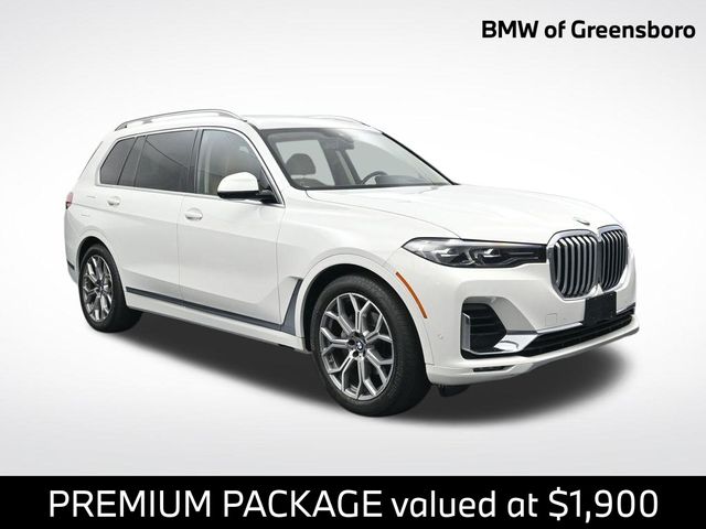 2022 BMW X7 40i's photo