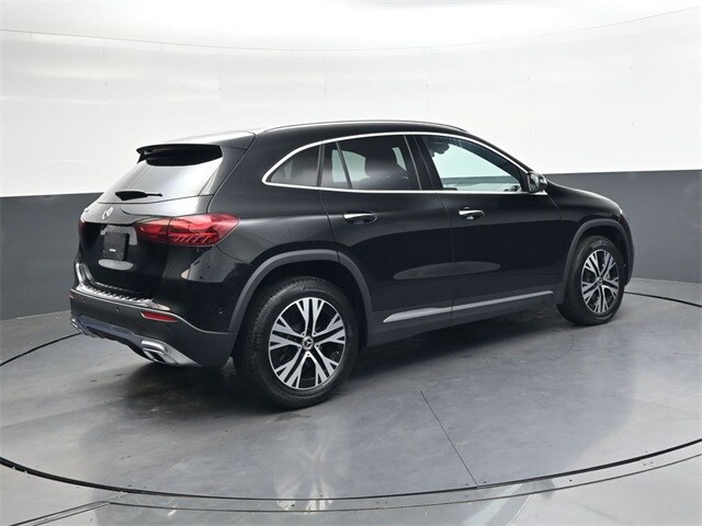 2025 Mercedes Benz GLA 250 photo 4
