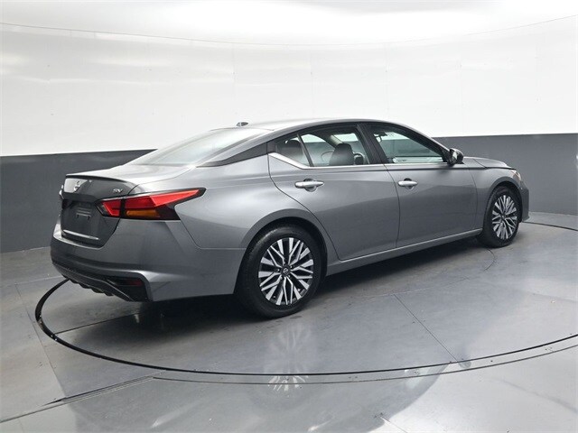 2024 Nissan Altima 2.5 SV photo 4