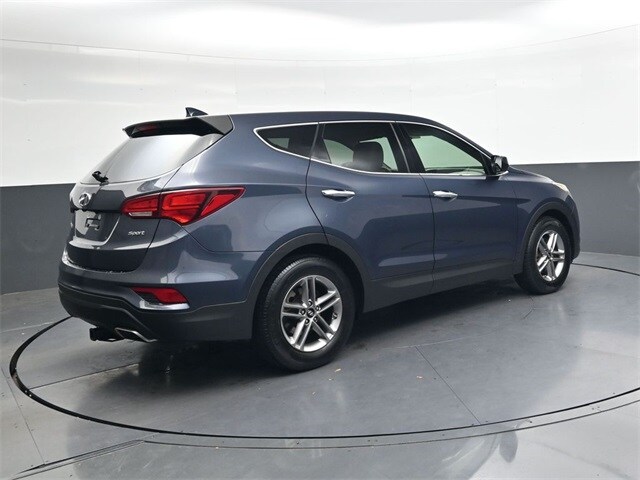 2017 Hyundai Santa Fe Sport Base photo 4