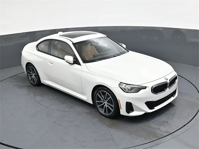 2024 Bmw 230i Coupe photo 2
