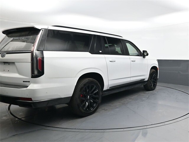 2023 Cadillac Escalade ESV Sport Platinum photo 4