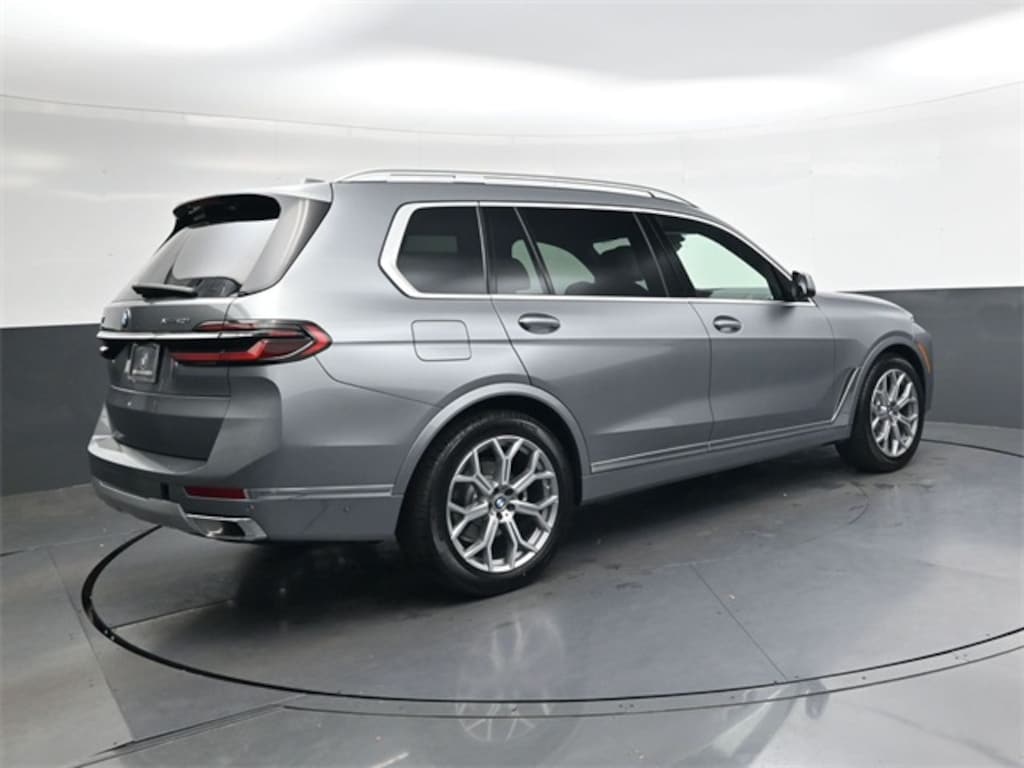 New 2026 BMW X7 xDrive40i SUV