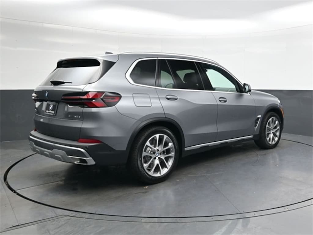 New 2026 BMW X5 PHEV xDrive50e SUV