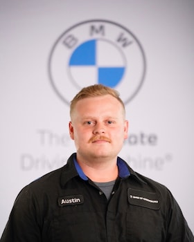 Staff member Austin Couturier from 8c5f1799510c