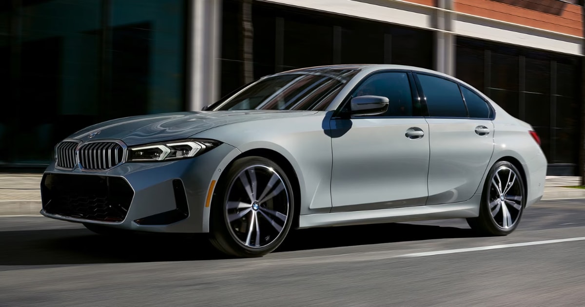 BMW%20330i%20Near%20Greensboro.png