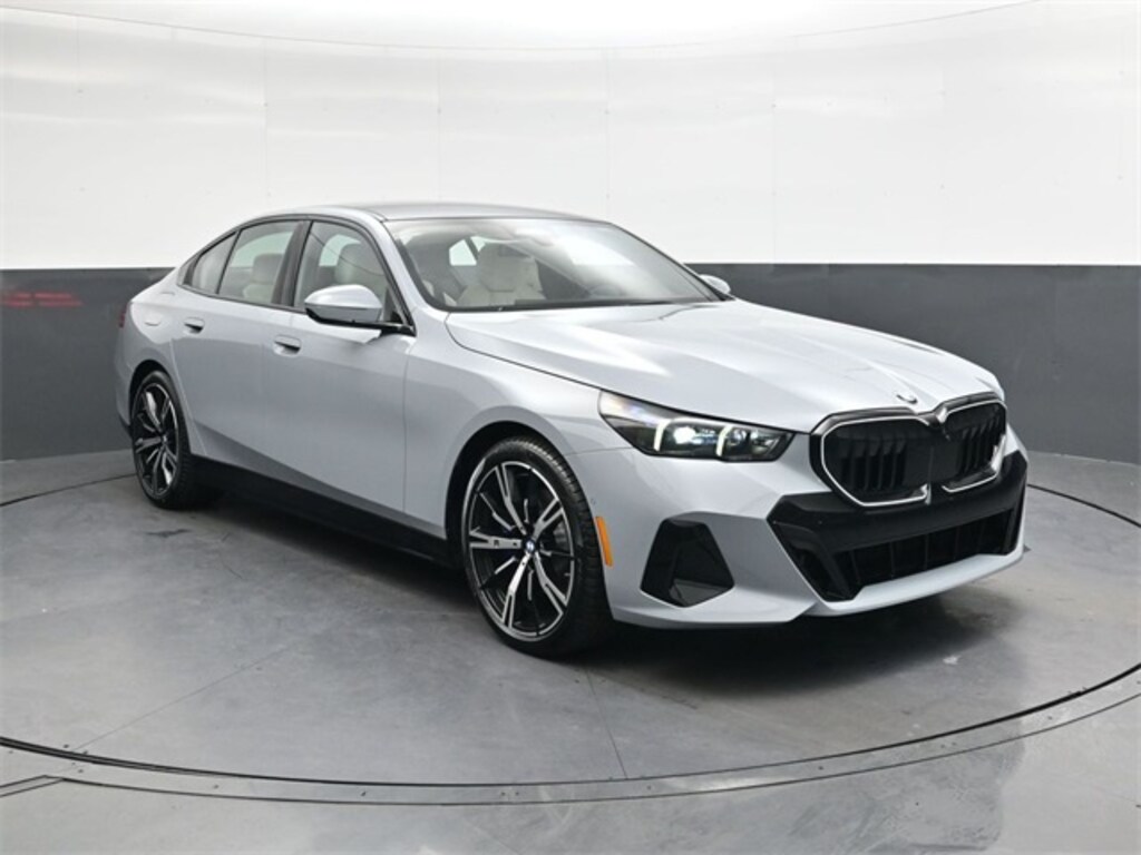 New 2026 BMW 530i xDrive Sedan