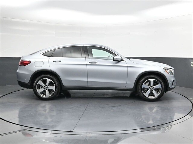 2021 Mercedes Benz GLC 300 4MATIC Coupe photo 3