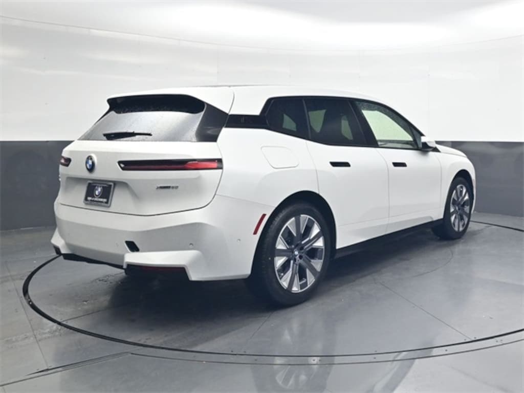 New 2026 BMW iX xDrive60 SUV