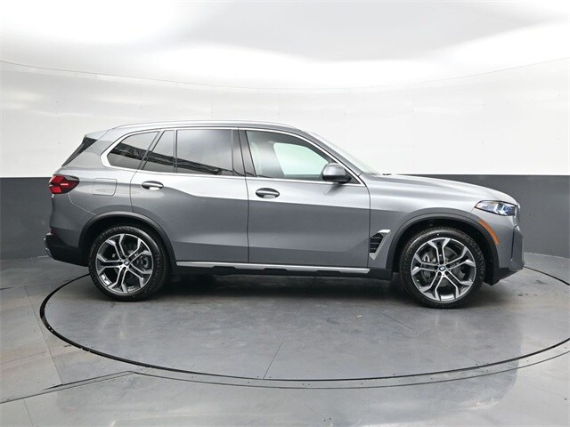 2026 Bmw X5 xDrive40i photo 2
