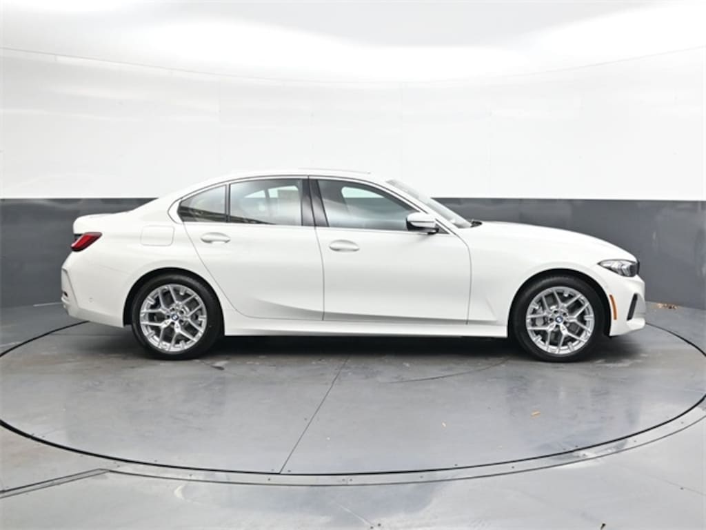 New 2026 BMW 330i xDrive Sedan