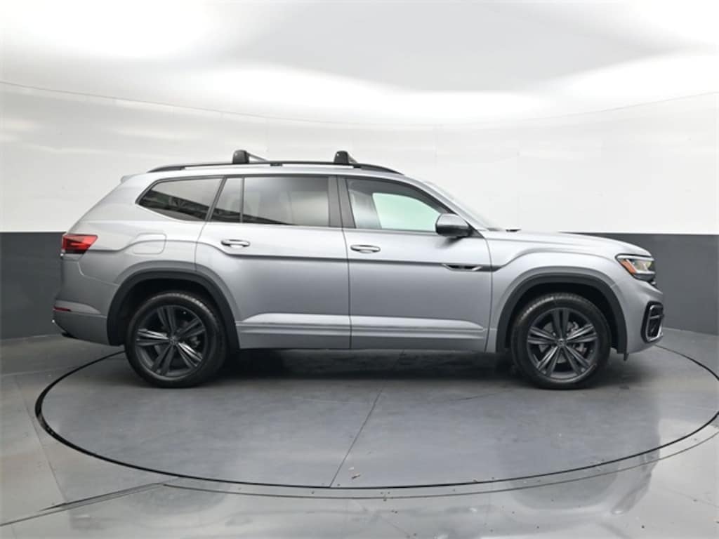 Used 2021 Volkswagen Atlas 3.6L V6 SE w/Technology R-Line 4MOTION SUV