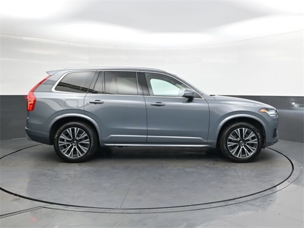 Used 2020 Volvo XC90 T5 Momentum 7 Passenger SUV