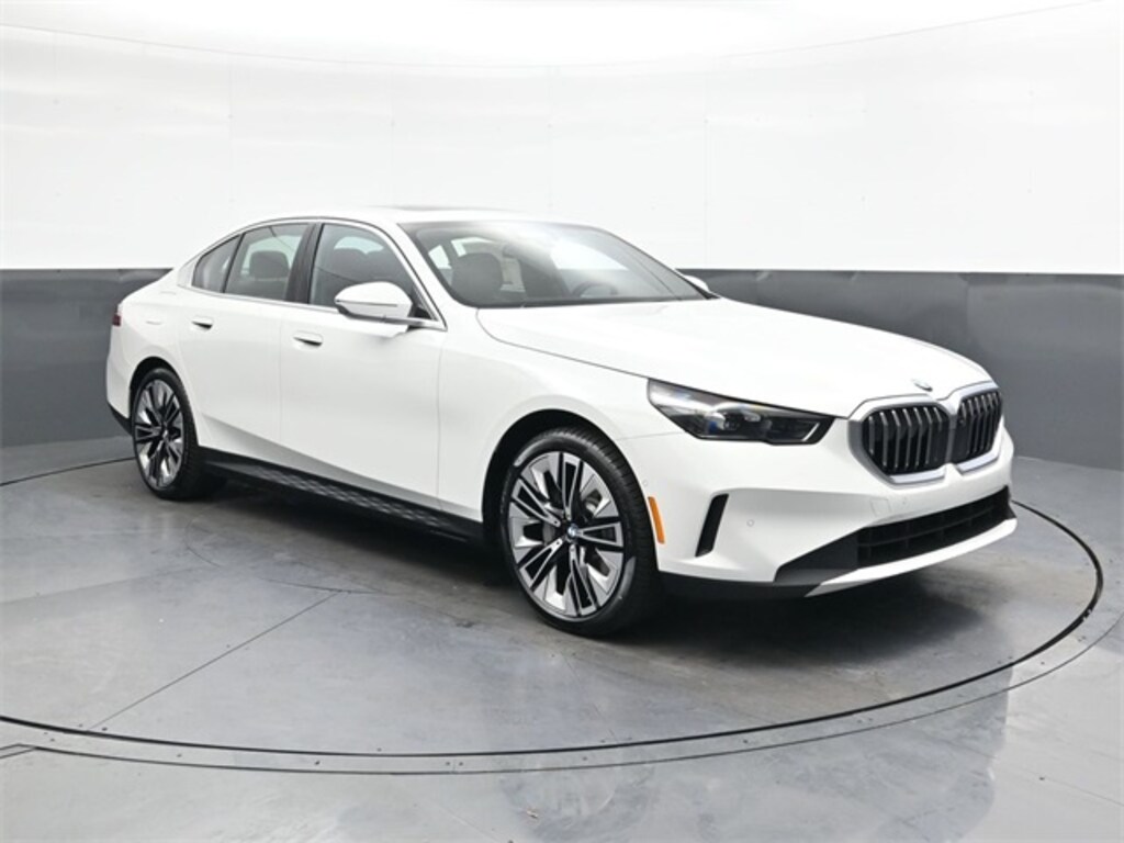 New 2026 BMW 530i xDrive Sedan
