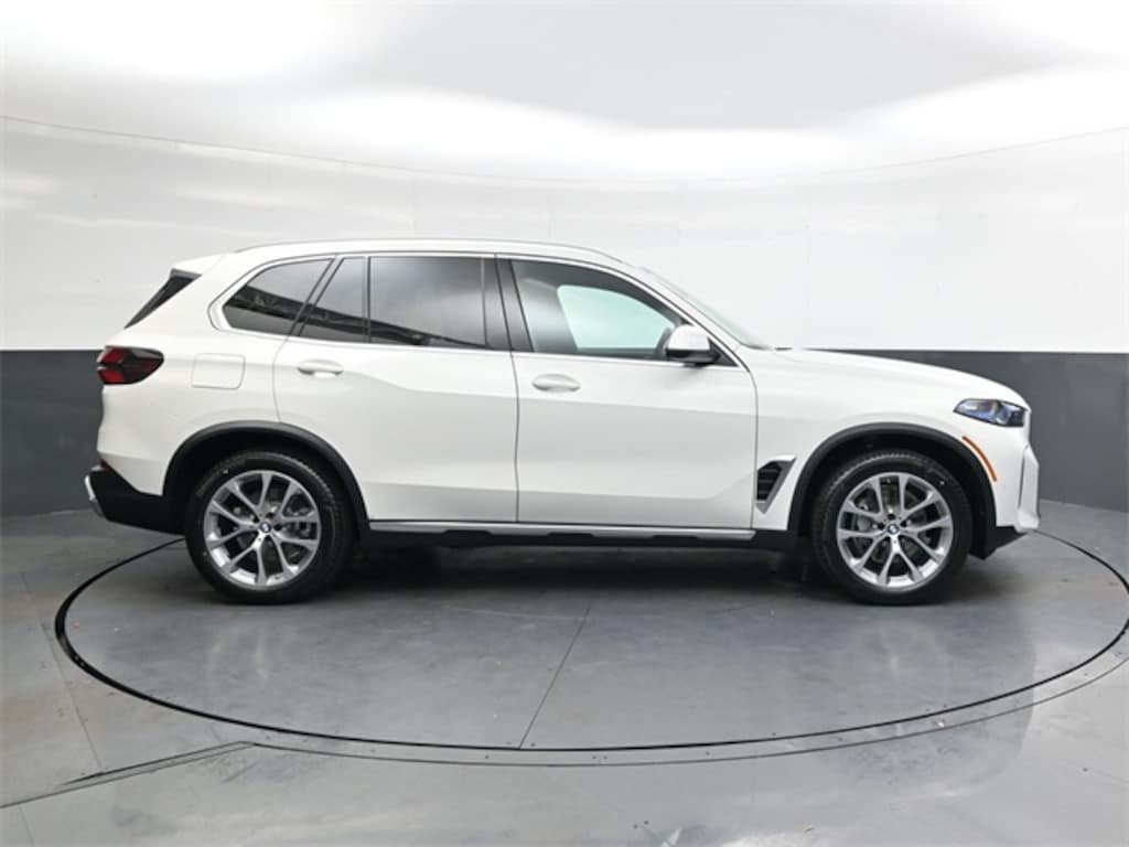 New 2026 BMW X5 xDrive40i SUV