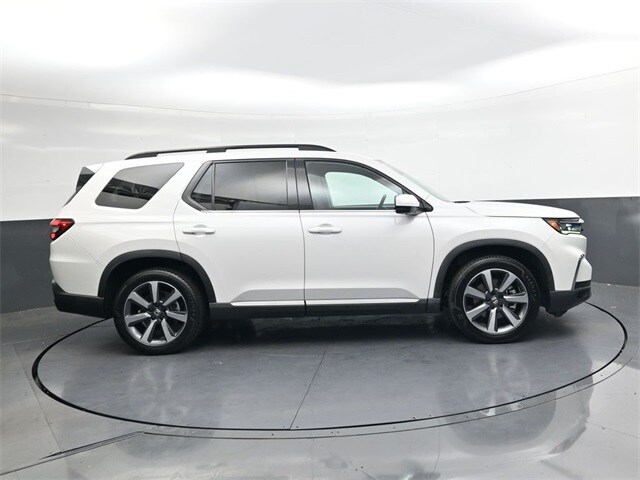 2023 Honda Pilot Elite photo 3