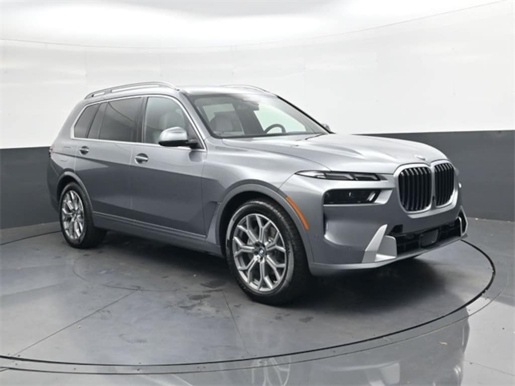New 2026 BMW X7 xDrive40i SUV