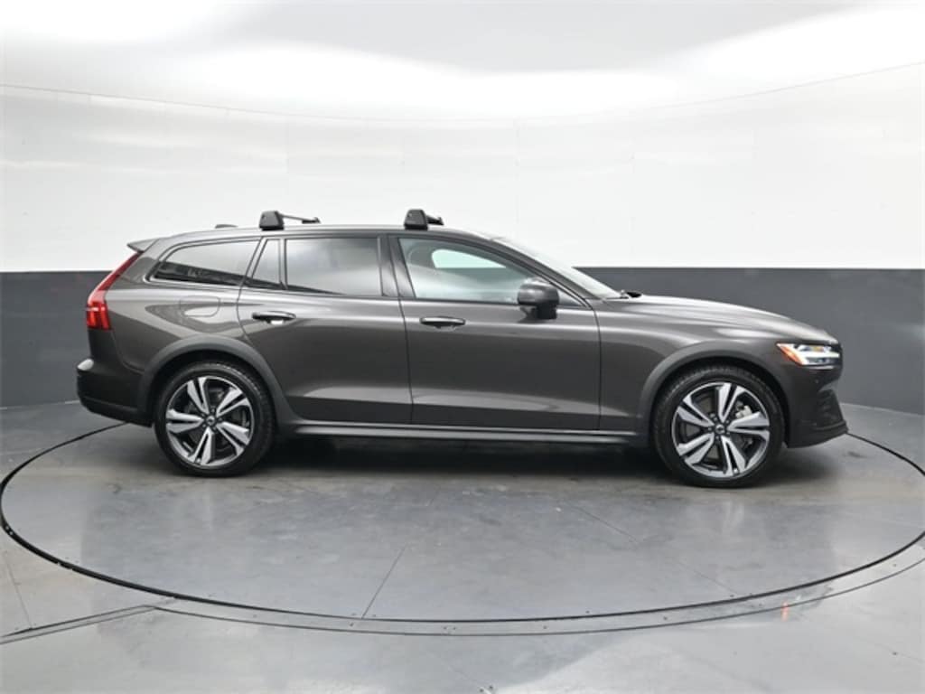 Used 2024 Volvo V60 Cross Country B5 Plus Wagon