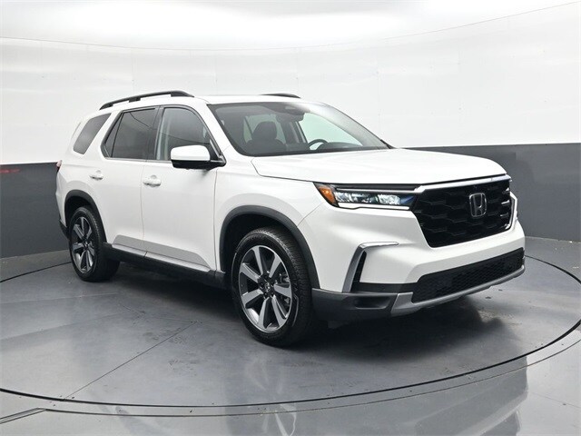 2023 Honda Pilot Elite photo 2
