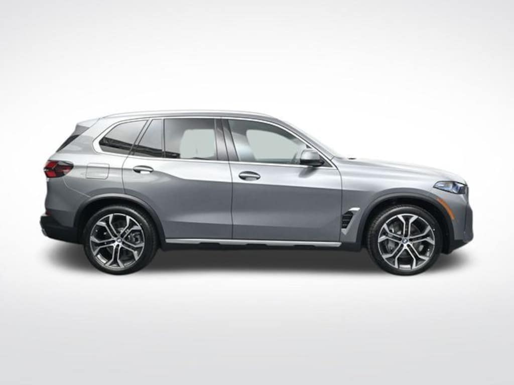 New 2026 BMW X5 PHEV xDrive50e SUV