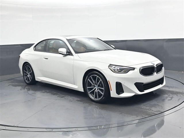 2024 Bmw 230i Coupe photo 2