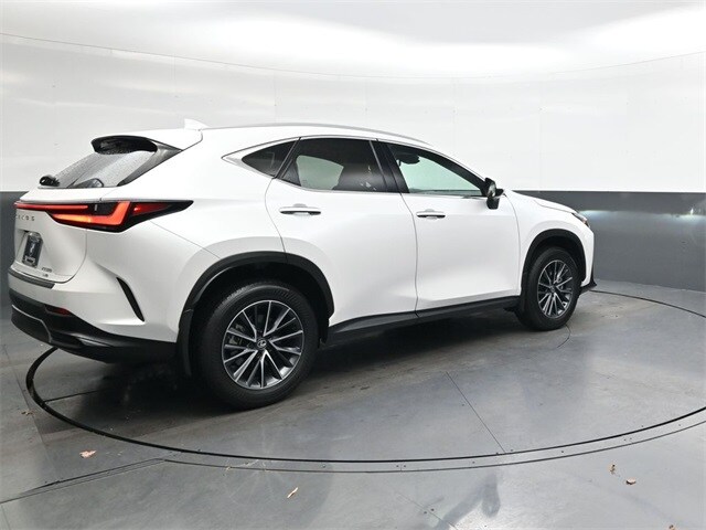 2025 Lexus NX 350 photo 4