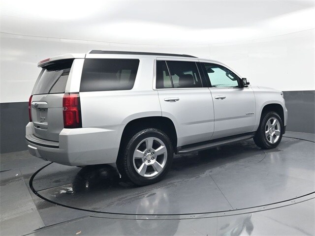 2017 Chevrolet Tahoe LT photo 4