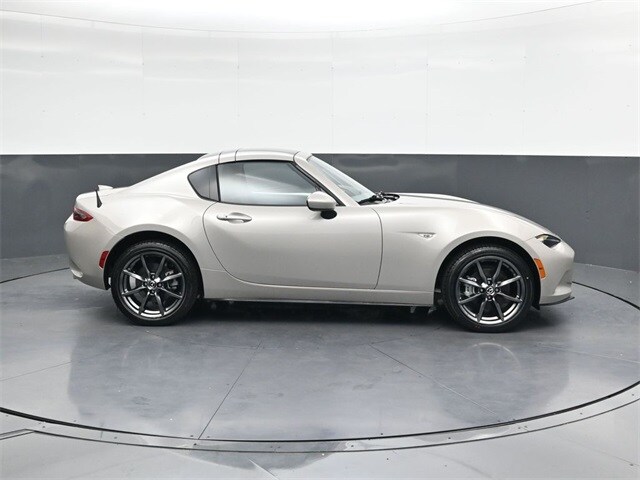 2023 Mazda MX-5 Miata Miata RF Grand Touring photo 3